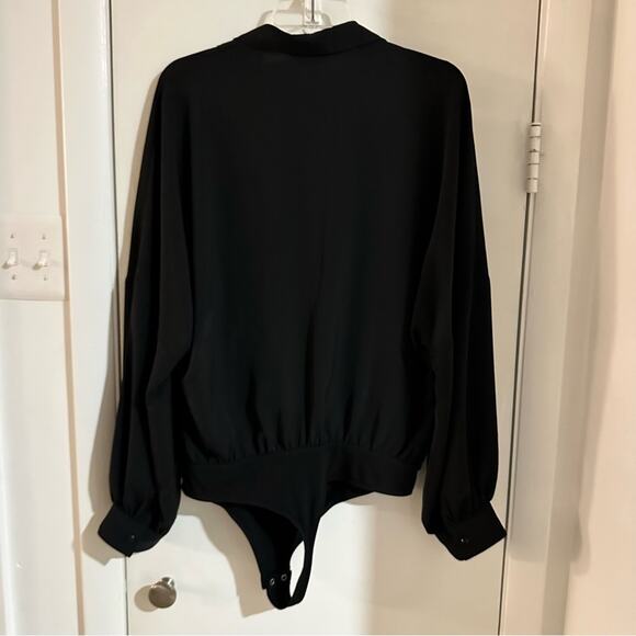 Express Black Surplice Bodysuit Blouse Shirt Size Large Voluminous Oversized - Picture 8 of 10